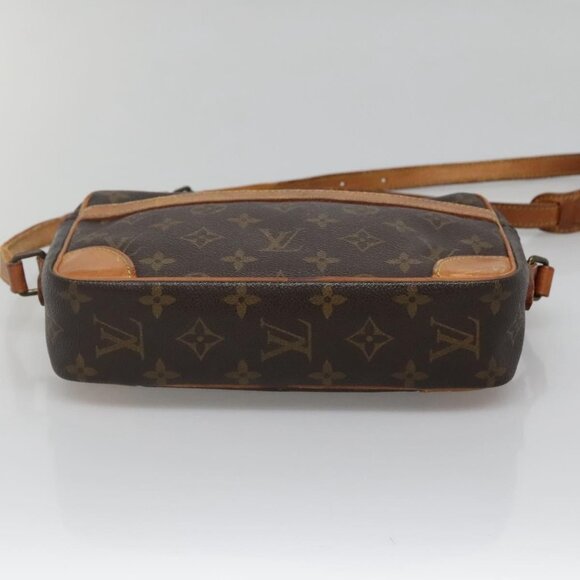 LOUIS VUITTON Monogram Trocadero 23 Shoulder Bag - Picture 7 of 16